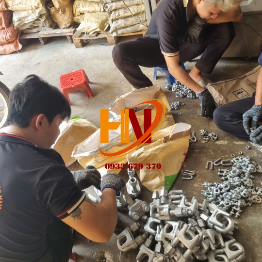 ỐC SIẾT CÁP NHÚNG NÓNG 